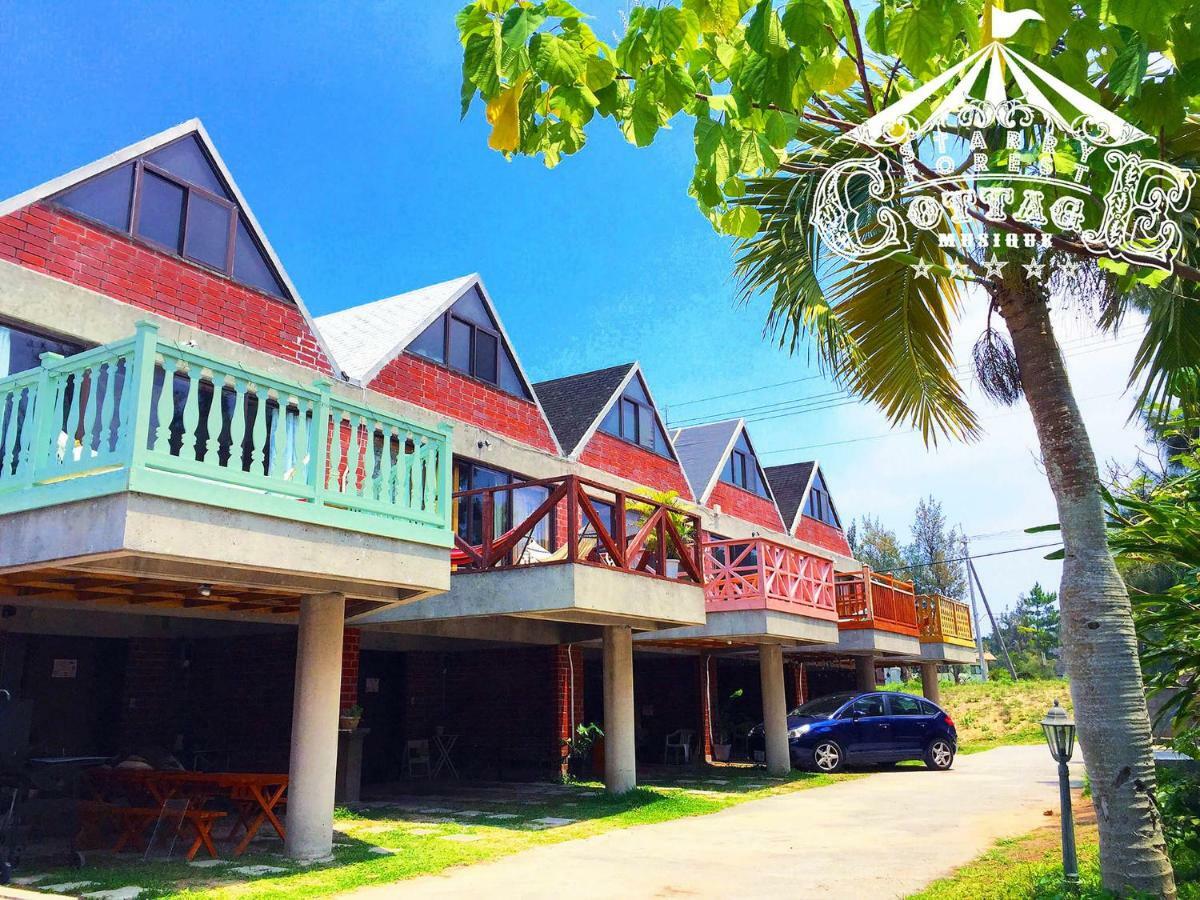 猫とピアノと星空のリゾートブティックコテージ - Starry Forest Cottage Okinawa - Онна Екстериор снимка